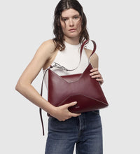 Shoulder and crossbody "TRAPÈZE" - Bordeaux